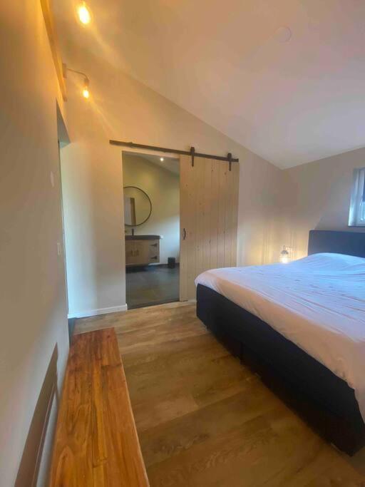 Holiday home Ut-huuske Westerbeek