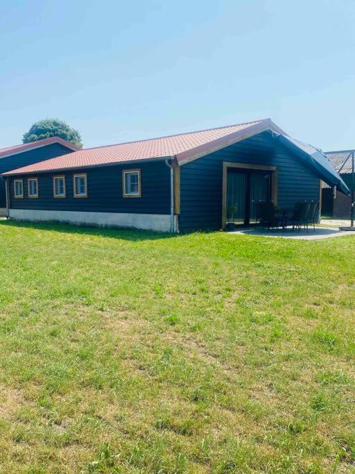 Ut-huuske Holiday home Westerbeek