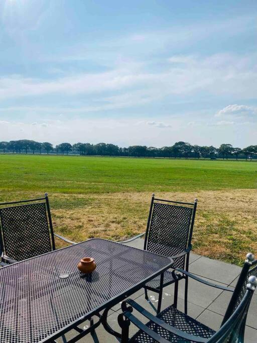 Ut-huuske * Westerbeek